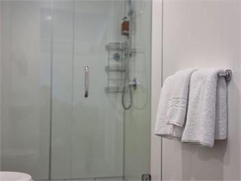 Lakeside Apt: Easy Check-In, Free Parking & Wi-Fi - Queenstown