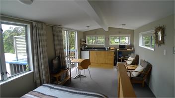 Mahina Bay Loft - Lower Hutt