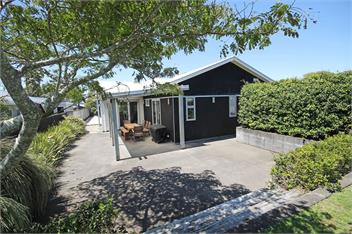 Relax on Richmond (Bachcare) - New Plymouth