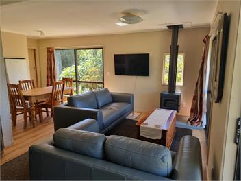 Tui and Tide ~ Beachfront ~ Where Birds, Garden & Ocean Meet~Peacefully Relaxing - Pakawau