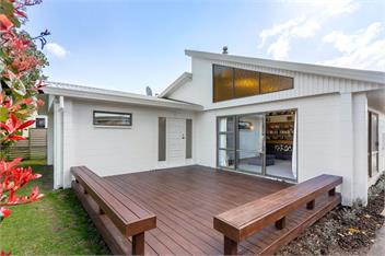 Relax on Linton (Bachcare) - Whangamata