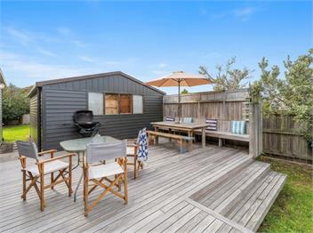 The Retro Shack (Bachcare) - Whitianga