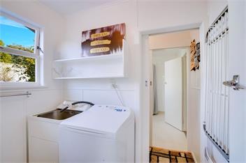 Lola's (Bachcare) - 