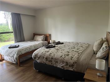 Super-sized family home, peaceful environment with stunning mountain views -