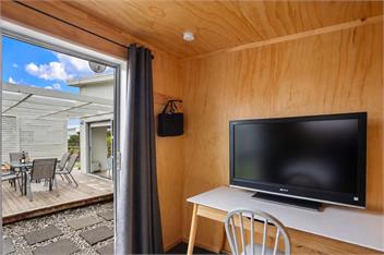 Whanga on Foot - Fantastic Location! - 