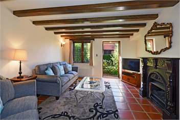 Compass Cottage - Monaco Resort Apartment - Monaco