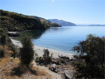 Lakefront Gem - exclusive-use retreat - Wanaka 9382