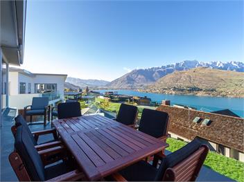 Scenic Hot Tub Haven on Queenstown Hill - Queenstown