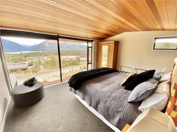 Award Winning Lake & Mountain Panorama - St Arnaud