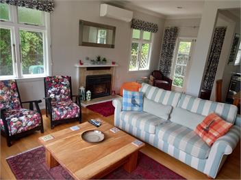 Greytown Cottage: Super Fast Fibre and Sky TV - Wairarapa