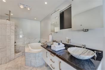 Nelson Beachfront Luxury Apartment - Nelson