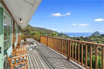 Seaview, Sun and Surf (Bachcare) - Piha