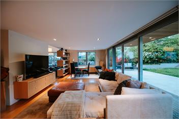 Lakeside Road | Sleeps 10 | Lake Views | Walk to Town - Wanaka