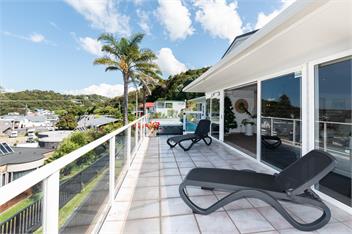 Wallace house accommodates 10 guests with option to book Ariel's Den a separate apartment onsite, sleeps 1- 4 - Bay Of Islands