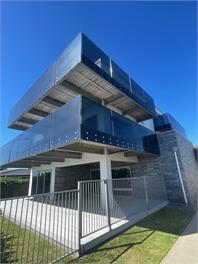 Executive Award Winning Beach House - Tauranga 