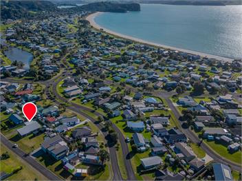 Hawk Hill Getaway (Bachcare) - Cooks Beach
