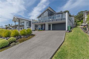 Maraetai Couples Retreat (Bachcare) - Auckland
