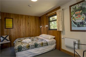 Paparoa Hut - Punakaiki