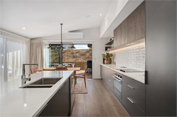 86 on Kirimoko (Bachcare) - Wanaka