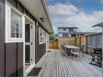 Retreat by the Beach (Bachcare) - Pauanui