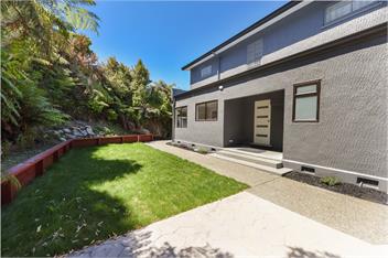 Kaiteriteri Beach House - Renovated & Steps from the Beach - Tasman