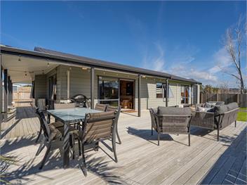 Seabreeze Surf House (Bachcare) - Whitianga