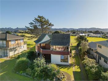 Beachfront Landing (Bachcare) - Pauanui
