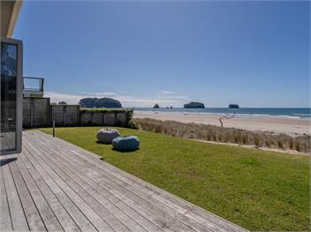 Beachfront Beauty (Bachcare) - Whangamata