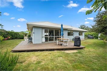 Sackville Sunshine (Bachcare) - Martinborough