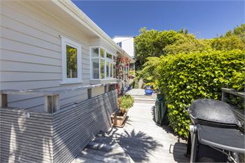 Stay over the Harbour - Beautiful Miramar Villa - Wellington