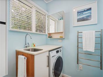 The Retro Shack (Bachcare) - Whitianga