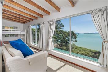 Te Uenga (Bachcare) - Parekura Bay