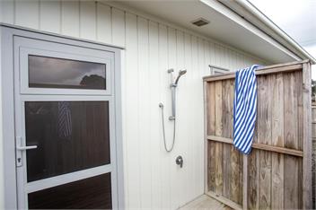 Whanga on Foot - Fantastic Location! - 