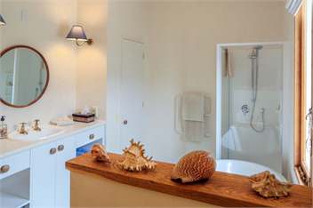 PARIPUMA Coastal Accommodation - A Unique Marlborough Property - Blenheim