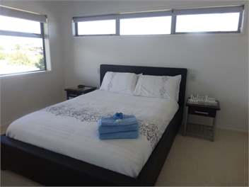 Executive Award Winning Beach House - Tauranga 