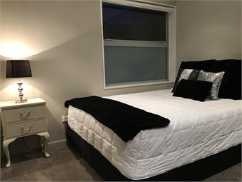 Astonishing Views Superb Waterfront Apartment - PICTON
