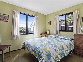 Lake House and Studio (Bachcare) - Lake Rotoiti