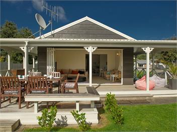 Best at The Beach (Bachcare) - Whangamata