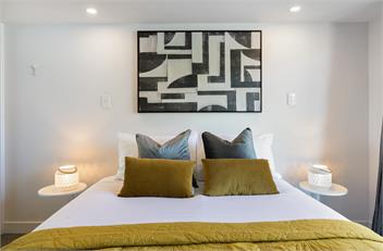 Lakefront Gem | Absolute Waterfront - Queenstown