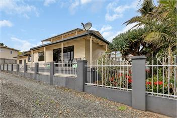 Seaside on Stratford (Bachcare) - Cable Bay