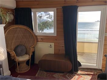 Oakura Bay Absolute-Beachfront Holiday Home - Northland