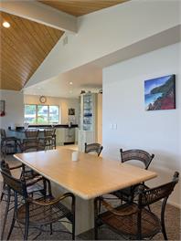 DAVINA - The Beach House - Coopers Beach