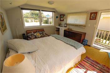 Relax and Unwind at Te Horo Beach - Otaki