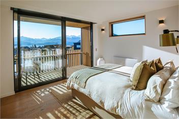Platinum Ridge | Sleeps 8 | Stunning Lake Views - Wanaka