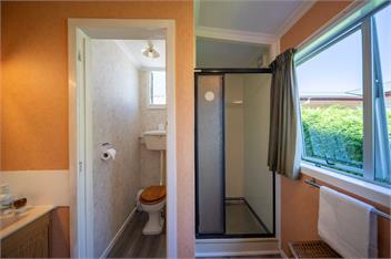 Mountain Serenity (Bachcare) - Te Anau