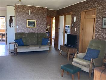 Ohope, Ocean Rd, Retro Unit - Whakatane