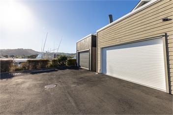 High End “Waterfront” Marina Villa - Tairua