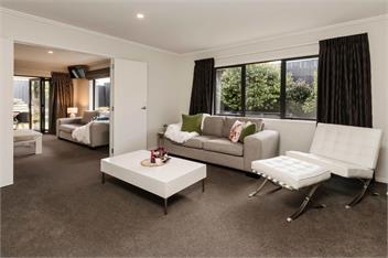 Strandon Coastal Townhouse (Bachcare) - New Plymouth