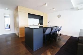 Lakeside Apt: Easy Check-In, Free Parking & Wi-Fi - Queenstown