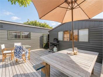The Retro Shack (Bachcare) - Whitianga